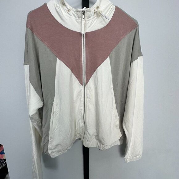 Nwt Zyia Cream block soft zipper hoodie. Size L - Picture 5 of 6